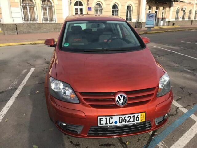 Оранжевый Фольксваген Гольф Плюс, объемом двигателя 1.9 л и пробегом 138 тыс. км за 5500 $, фото 2 на Automoto.ua