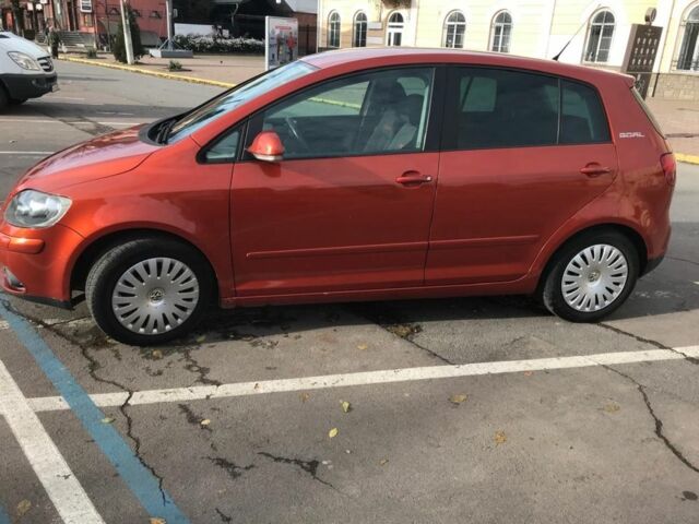 Оранжевый Фольксваген Гольф Плюс, объемом двигателя 1.9 л и пробегом 138 тыс. км за 5500 $, фото 1 на Automoto.ua