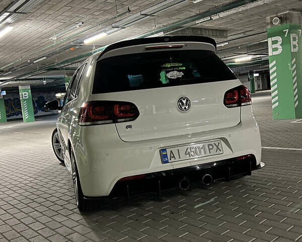 Белый Фольксваген Гольф Р, объемом двигателя 1.98 л и пробегом 190 тыс. км за 11000 $, фото 13 на Automoto.ua