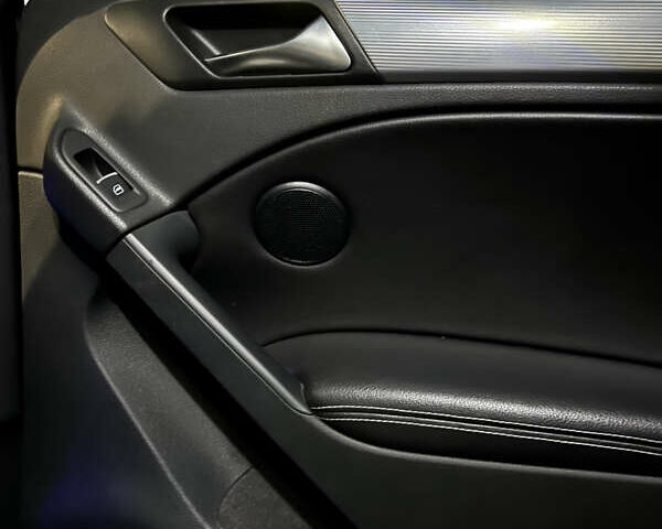 Белый Фольксваген Гольф Р, объемом двигателя 1.98 л и пробегом 190 тыс. км за 11000 $, фото 20 на Automoto.ua