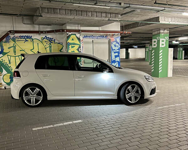Белый Фольксваген Гольф Р, объемом двигателя 1.98 л и пробегом 190 тыс. км за 11000 $, фото 10 на Automoto.ua