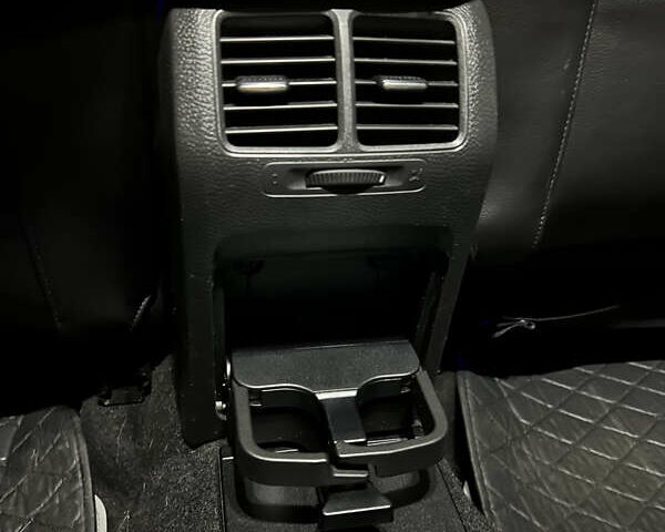 Белый Фольксваген Гольф Р, объемом двигателя 1.98 л и пробегом 190 тыс. км за 11000 $, фото 19 на Automoto.ua