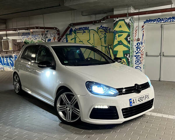 Белый Фольксваген Гольф Р, объемом двигателя 1.98 л и пробегом 190 тыс. км за 11000 $, фото 7 на Automoto.ua