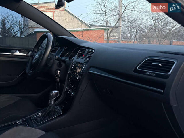 Білий Фольксваген Гольф Р, об'ємом двигуна 1.98 л та пробігом 150 тис. км за 17500 $, фото 10 на Automoto.ua