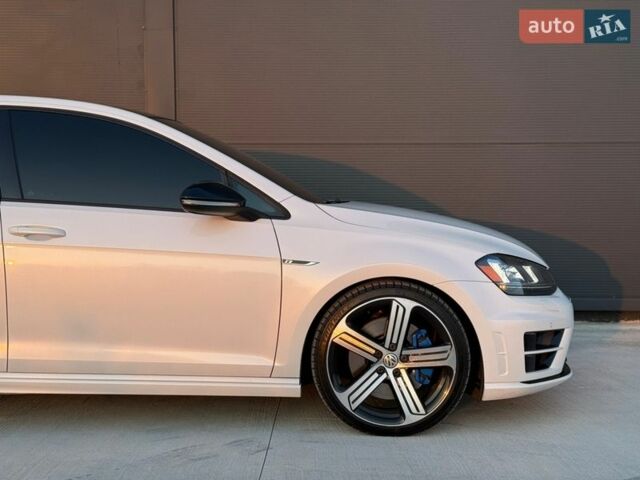 Білий Фольксваген Гольф Р, об'ємом двигуна 2 л та пробігом 138 тис. км за 17499 $, фото 16 на Automoto.ua