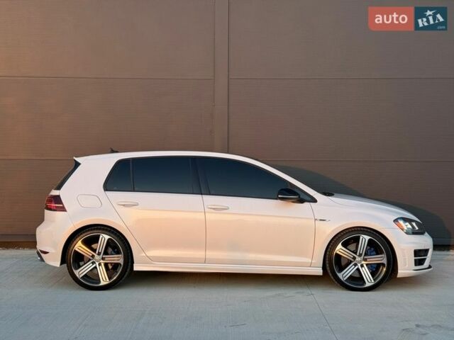 Білий Фольксваген Гольф Р, об'ємом двигуна 2 л та пробігом 138 тис. км за 17499 $, фото 15 на Automoto.ua