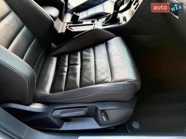 Білий Фольксваген Гольф Р, об'ємом двигуна 2 л та пробігом 138 тис. км за 17499 $, фото 51 на Automoto.ua