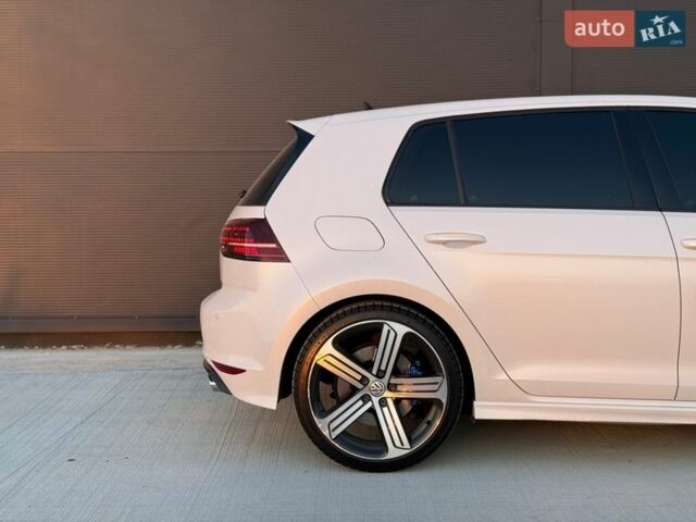 Білий Фольксваген Гольф Р, об'ємом двигуна 2 л та пробігом 138 тис. км за 17499 $, фото 17 на Automoto.ua