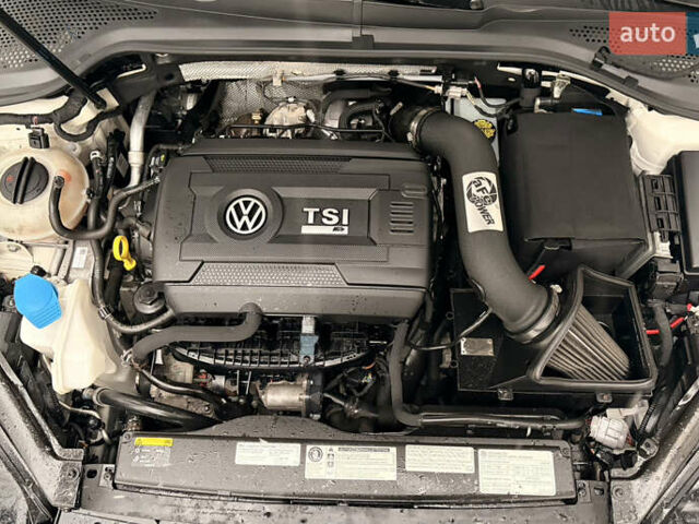 Белый Фольксваген Гольф Р, объемом двигателя 1.98 л и пробегом 136 тыс. км за 21500 $, фото 13 на Automoto.ua