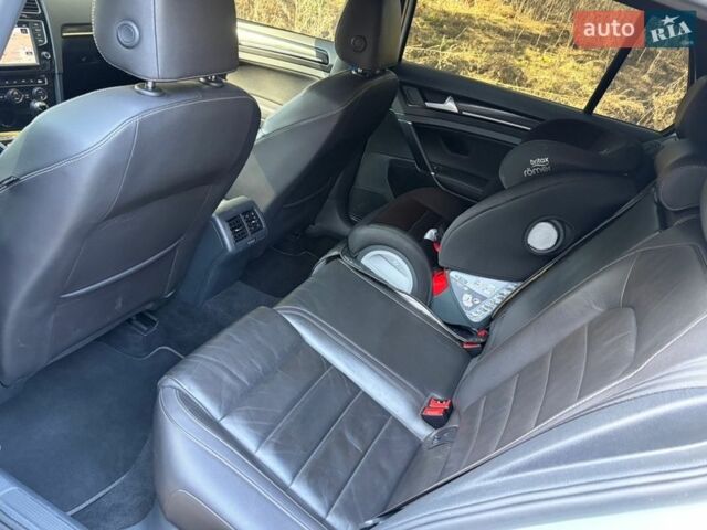 Белый Фольксваген Гольф Р, объемом двигателя 1.98 л и пробегом 137 тыс. км за 19000 $, фото 18 на Automoto.ua