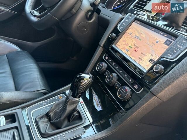 Белый Фольксваген Гольф Р, объемом двигателя 1.98 л и пробегом 137 тыс. км за 19000 $, фото 16 на Automoto.ua