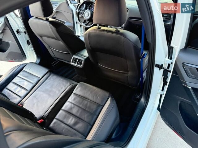 Білий Фольксваген Гольф Р, об'ємом двигуна 2 л та пробігом 138 тис. км за 17499 $, фото 52 на Automoto.ua