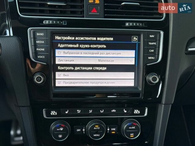 Білий Фольксваген Гольф Р, об'ємом двигуна 2 л та пробігом 138 тис. км за 17499 $, фото 63 на Automoto.ua