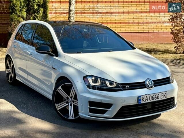 Белый Фольксваген Гольф Р, объемом двигателя 1.98 л и пробегом 137 тыс. км за 19000 $, фото 1 на Automoto.ua
