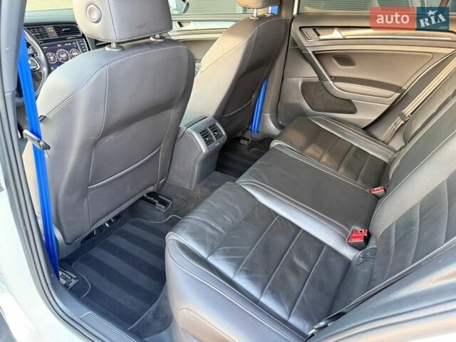 Білий Фольксваген Гольф Р, об'ємом двигуна 2 л та пробігом 138 тис. км за 17499 $, фото 50 на Automoto.ua