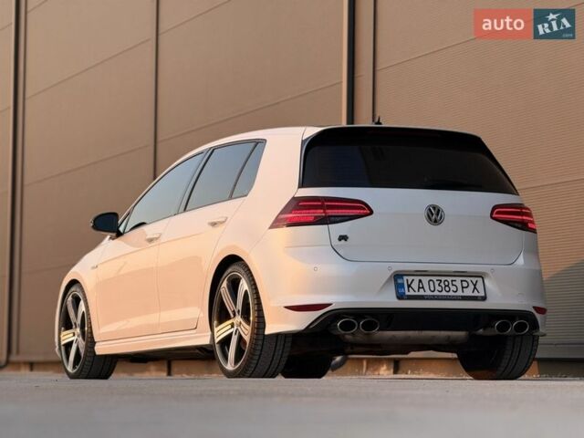 Білий Фольксваген Гольф Р, об'ємом двигуна 2 л та пробігом 138 тис. км за 17499 $, фото 19 на Automoto.ua