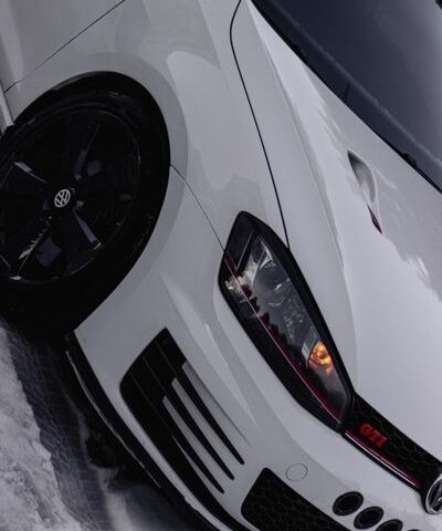 Белый Фольксваген Гольф Р, объемом двигателя 2 л и пробегом 180 тыс. км за 14999 $, фото 6 на Automoto.ua