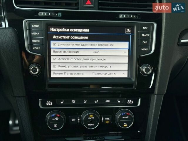 Білий Фольксваген Гольф Р, об'ємом двигуна 2 л та пробігом 138 тис. км за 17499 $, фото 62 на Automoto.ua