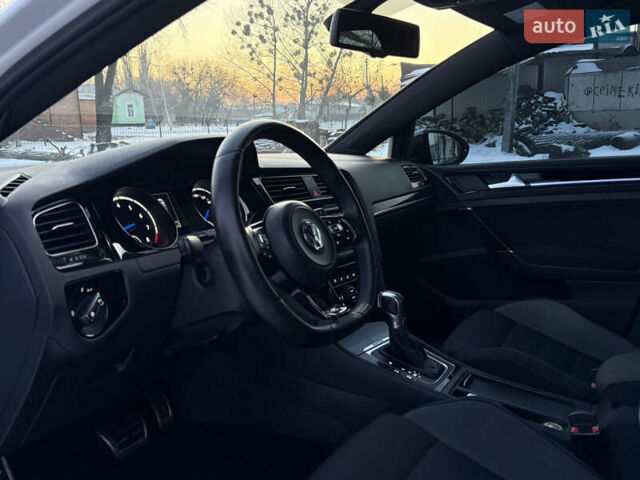 Белый Фольксваген Гольф Р, объемом двигателя 0 л и пробегом 130 тыс. км за 16750 $, фото 2 на Automoto.ua