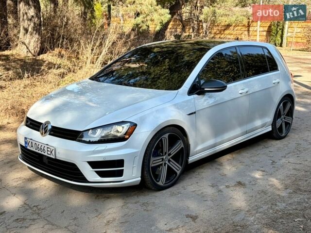 Белый Фольксваген Гольф Р, объемом двигателя 1.98 л и пробегом 137 тыс. км за 19000 $, фото 3 на Automoto.ua