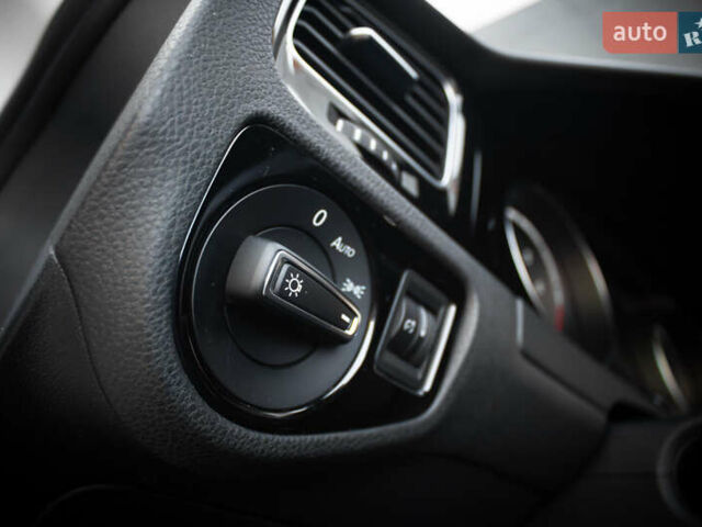 Білий Фольксваген Гольф Р, об'ємом двигуна 1.98 л та пробігом 111 тис. км за 20900 $, фото 24 на Automoto.ua