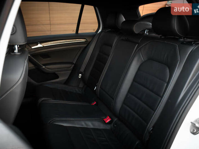 Білий Фольксваген Гольф Р, об'ємом двигуна 1.98 л та пробігом 111 тис. км за 20900 $, фото 11 на Automoto.ua