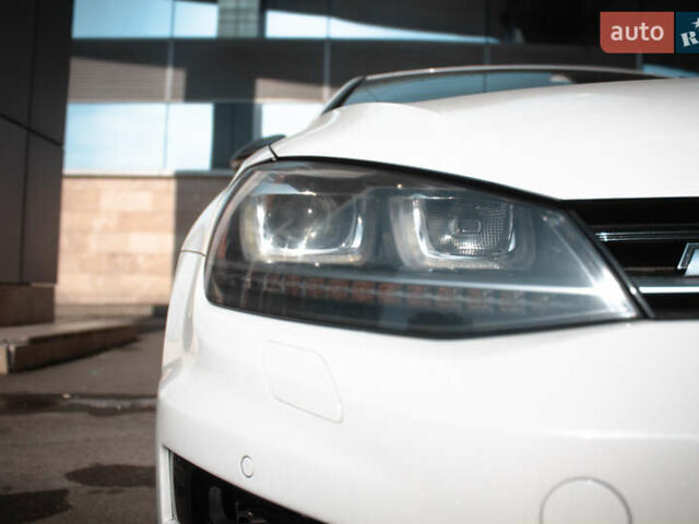 Білий Фольксваген Гольф Р, об'ємом двигуна 1.98 л та пробігом 111 тис. км за 20900 $, фото 31 на Automoto.ua