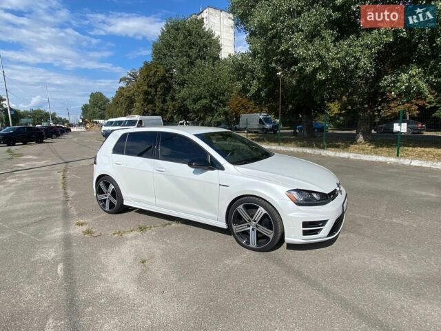 Белый Фольксваген Гольф Р, объемом двигателя 2 л и пробегом 72 тыс. км за 21000 $, фото 4 на Automoto.ua