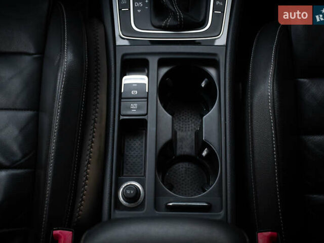 Білий Фольксваген Гольф Р, об'ємом двигуна 1.98 л та пробігом 111 тис. км за 20900 $, фото 20 на Automoto.ua