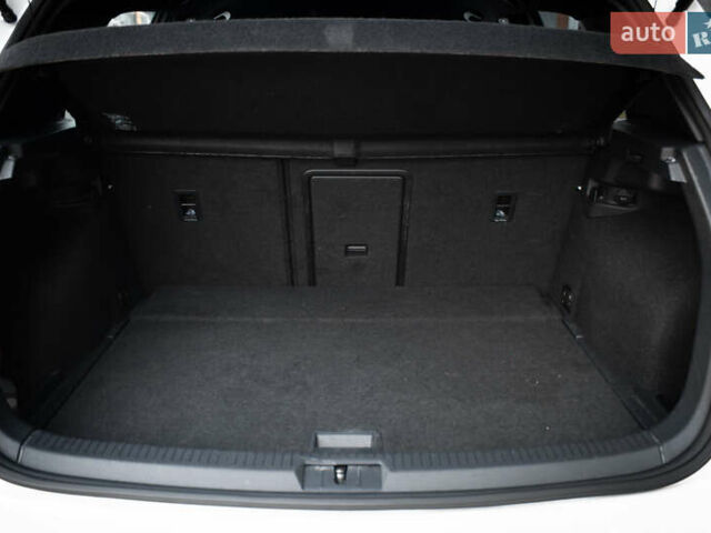 Білий Фольксваген Гольф Р, об'ємом двигуна 1.98 л та пробігом 111 тис. км за 20900 $, фото 30 на Automoto.ua