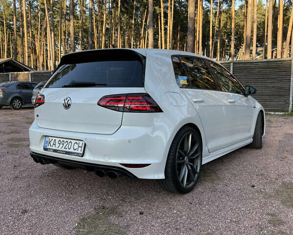 Білий Фольксваген Гольф Р, об'ємом двигуна 1.98 л та пробігом 145 тис. км за 19700 $, фото 5 на Automoto.ua