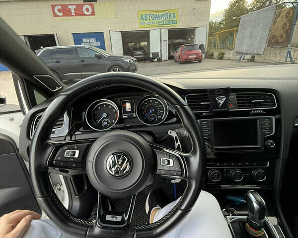 Белый Фольксваген Гольф Р, объемом двигателя 1.97 л и пробегом 154 тыс. км за 22000 $, фото 14 на Automoto.ua