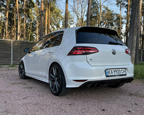 Білий Фольксваген Гольф Р, об'ємом двигуна 1.98 л та пробігом 145 тис. км за 19700 $, фото 4 на Automoto.ua