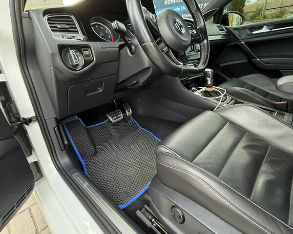 Белый Фольксваген Гольф Р, объемом двигателя 1.97 л и пробегом 154 тыс. км за 22000 $, фото 13 на Automoto.ua