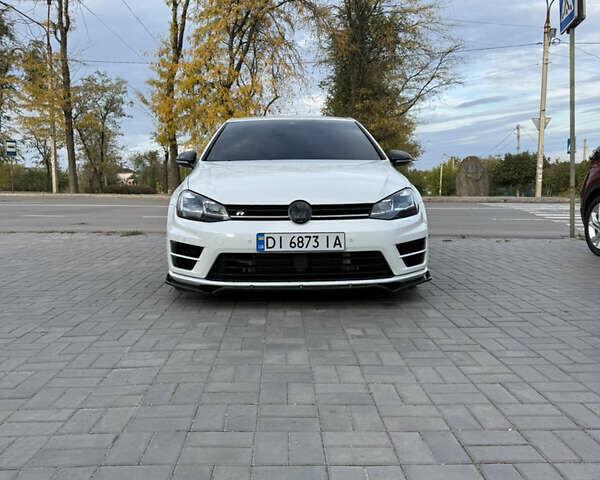 Белый Фольксваген Гольф Р, объемом двигателя 1.97 л и пробегом 154 тыс. км за 22000 $, фото 1 на Automoto.ua