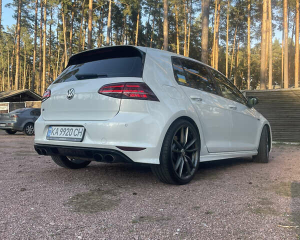 Білий Фольксваген Гольф Р, об'ємом двигуна 1.98 л та пробігом 145 тис. км за 19700 $, фото 6 на Automoto.ua