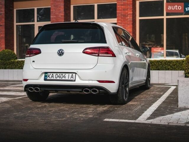 Белый Фольксваген Гольф Р, объемом двигателя 1.97 л и пробегом 57 тыс. км за 25499 $, фото 58 на Automoto.ua
