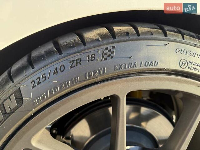 Білий Фольксваген Гольф Р, об'ємом двигуна 1.97 л та пробігом 83 тис. км за 25800 $, фото 9 на Automoto.ua