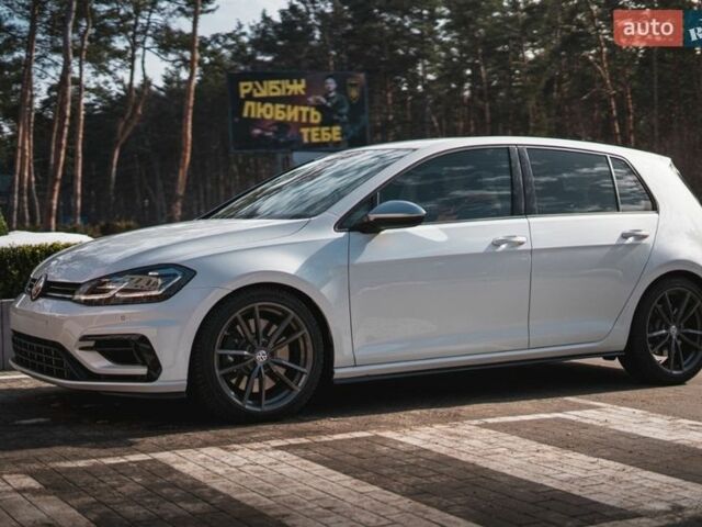 Белый Фольксваген Гольф Р, объемом двигателя 1.97 л и пробегом 57 тыс. км за 25499 $, фото 47 на Automoto.ua