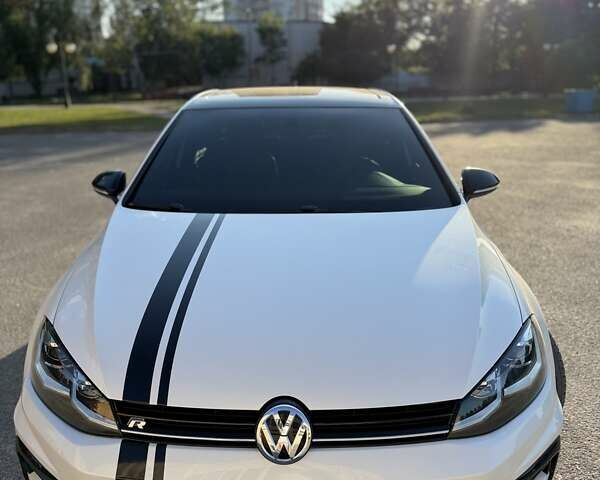 Білий Фольксваген Гольф Р, об'ємом двигуна 1.97 л та пробігом 83 тис. км за 25800 $, фото 2 на Automoto.ua