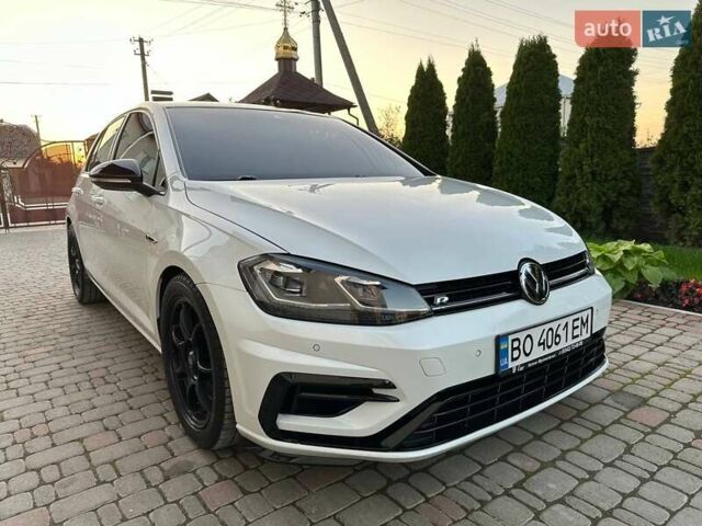 Белый Фольксваген Гольф Р, объемом двигателя 1.97 л и пробегом 64 тыс. км за 26700 $, фото 11 на Automoto.ua