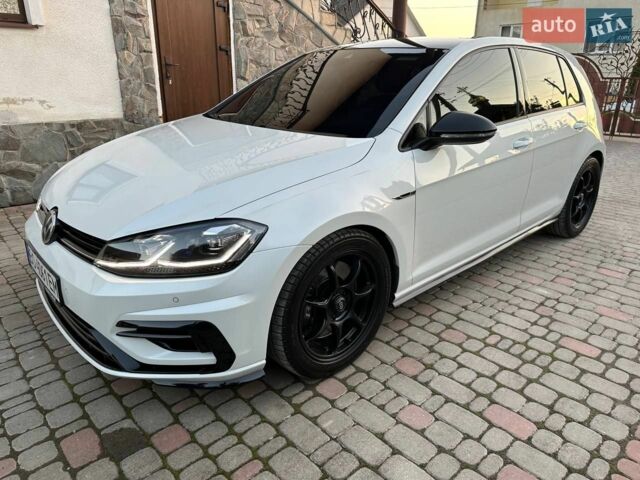 Білий Фольксваген Гольф Р, об'ємом двигуна 1.97 л та пробігом 64 тис. км за 26700 $, фото 6 на Automoto.ua