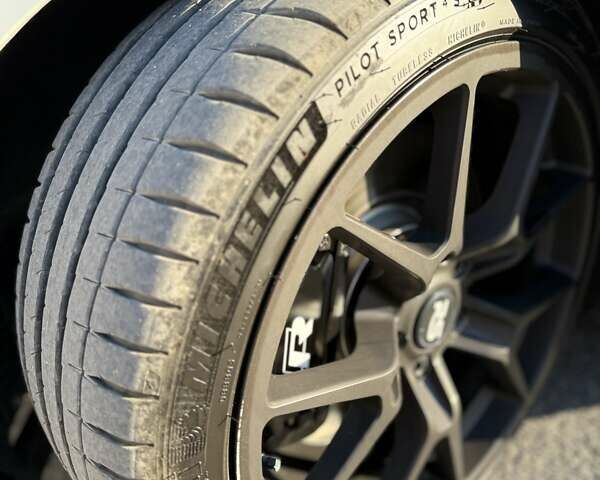 Білий Фольксваген Гольф Р, об'ємом двигуна 1.97 л та пробігом 83 тис. км за 25800 $, фото 5 на Automoto.ua