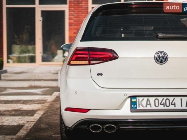 Белый Фольксваген Гольф Р, объемом двигателя 1.97 л и пробегом 57 тыс. км за 25499 $, фото 69 на Automoto.ua