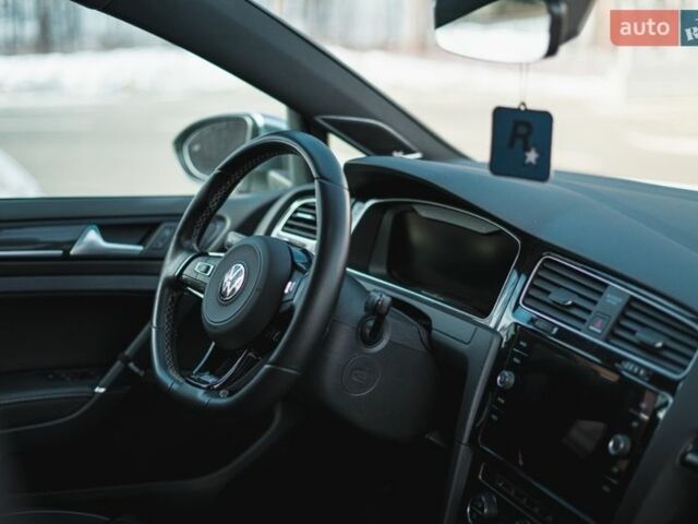 Белый Фольксваген Гольф Р, объемом двигателя 1.97 л и пробегом 57 тыс. км за 25499 $, фото 78 на Automoto.ua