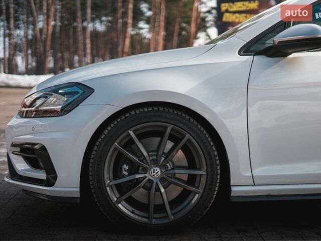 Белый Фольксваген Гольф Р, объемом двигателя 1.97 л и пробегом 57 тыс. км за 25499 $, фото 35 на Automoto.ua