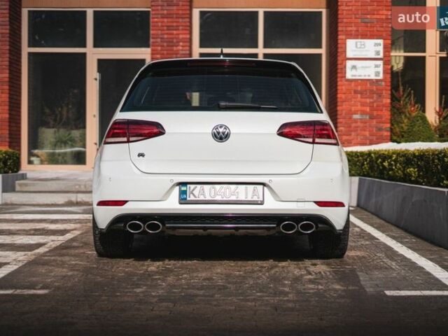 Белый Фольксваген Гольф Р, объемом двигателя 1.97 л и пробегом 57 тыс. км за 25499 $, фото 56 на Automoto.ua