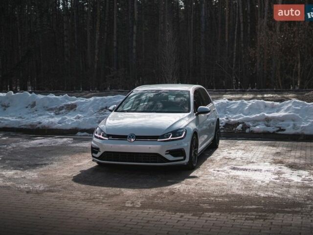 Белый Фольксваген Гольф Р, объемом двигателя 1.97 л и пробегом 57 тыс. км за 25499 $, фото 42 на Automoto.ua