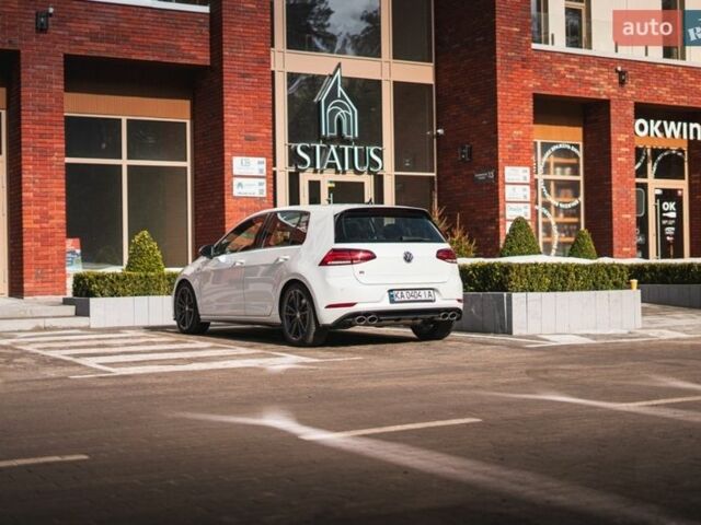 Белый Фольксваген Гольф Р, объемом двигателя 1.97 л и пробегом 57 тыс. км за 25499 $, фото 71 на Automoto.ua