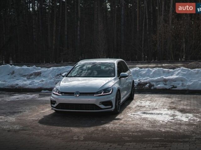 Белый Фольксваген Гольф Р, объемом двигателя 1.97 л и пробегом 57 тыс. км за 25499 $, фото 37 на Automoto.ua